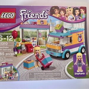 BRAND NEW never been opened LEGO Friends Heartlake Gift Delivery 41310